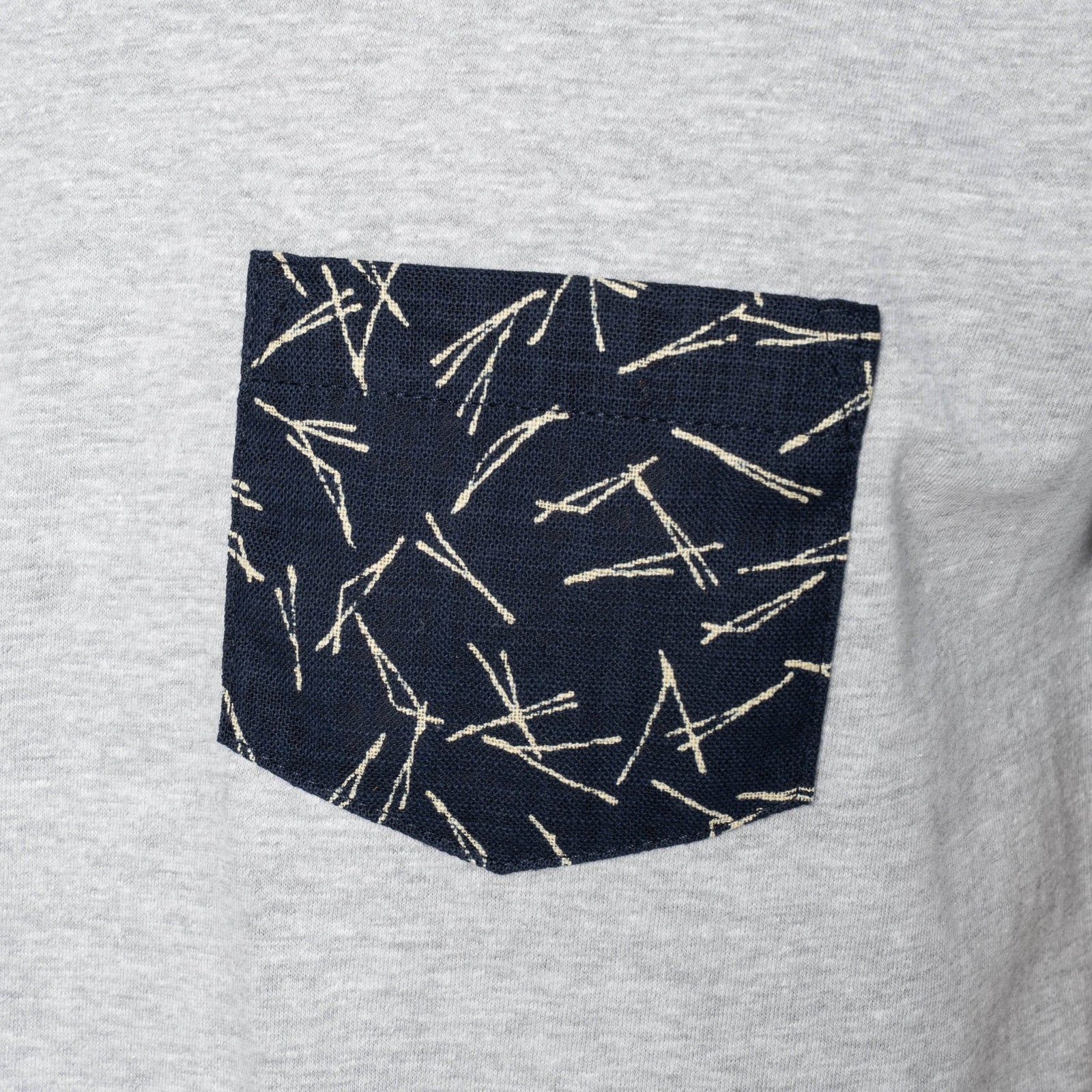 Pocket Tee - Matsuba Pine Needles - Heather Grey