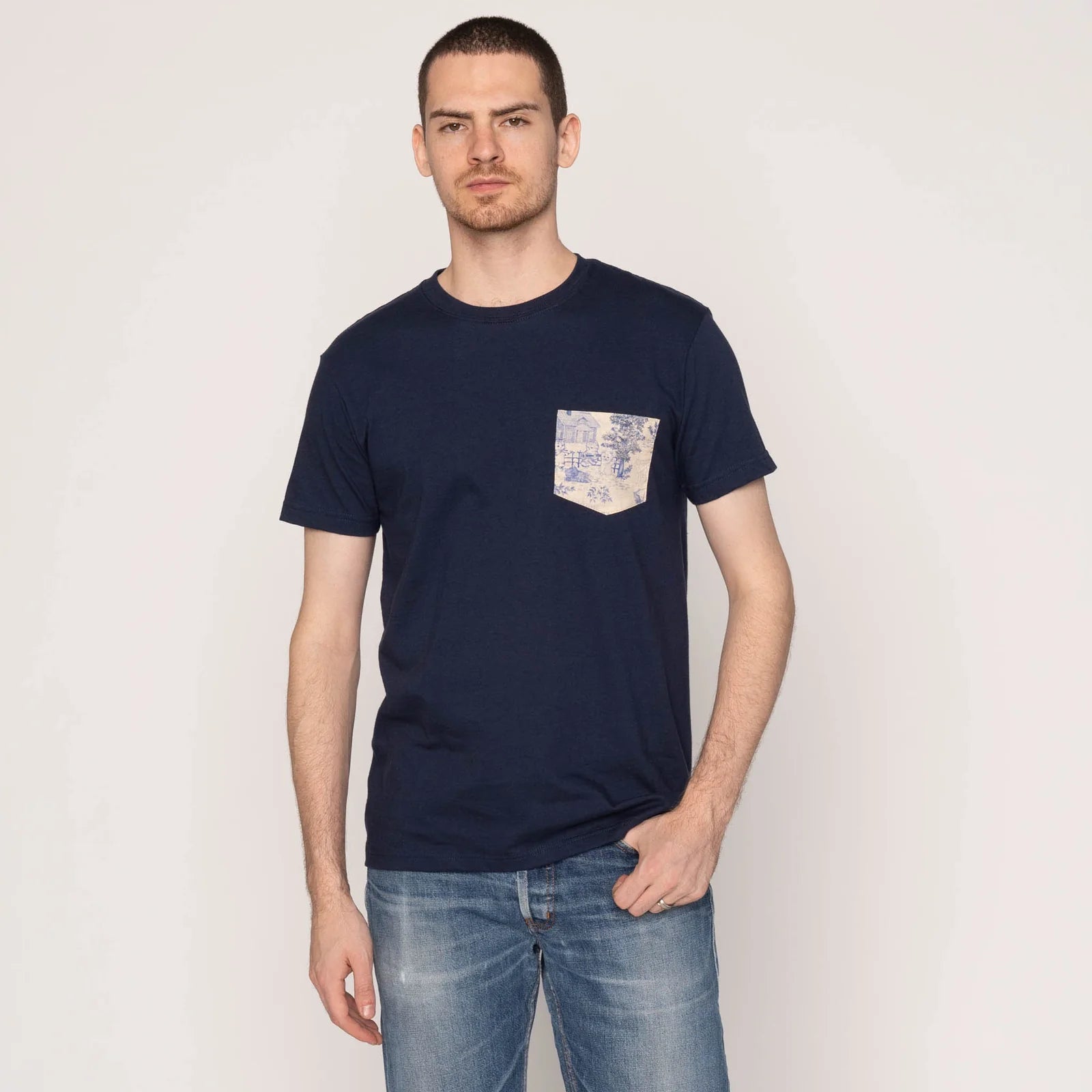 Pocket Tee - Linen Cats - Navy